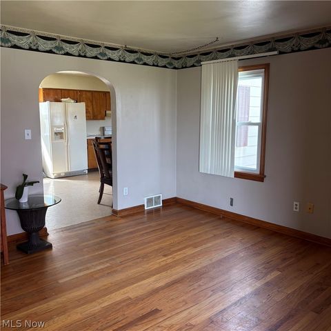 224 S Leavitt Road, Amherst, OH 44001