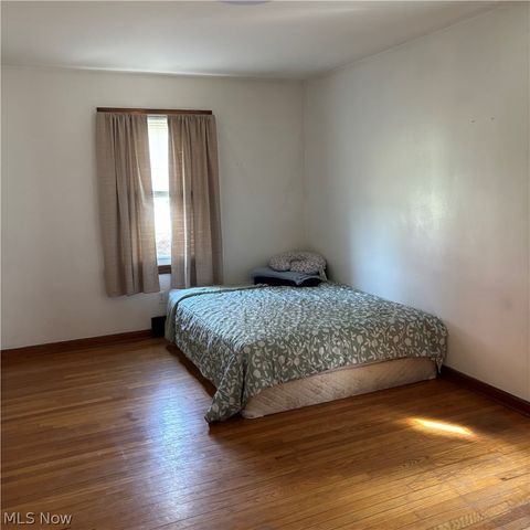 224 S Leavitt Road, Amherst, OH 44001