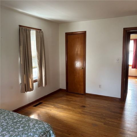224 S Leavitt Road, Amherst, OH 44001