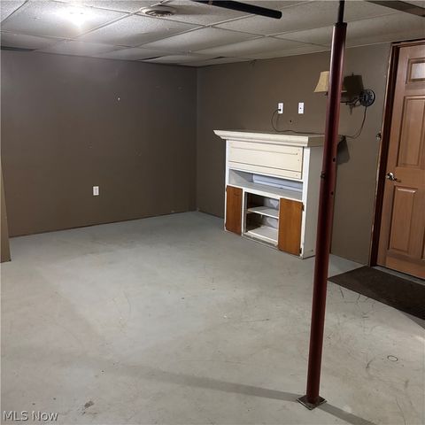 224 S Leavitt Road, Amherst, OH 44001
