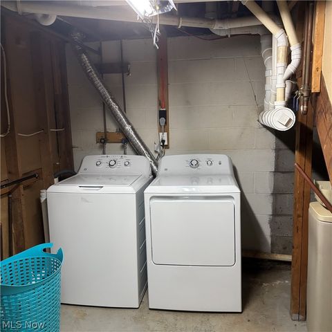 224 S Leavitt Road, Amherst, OH 44001