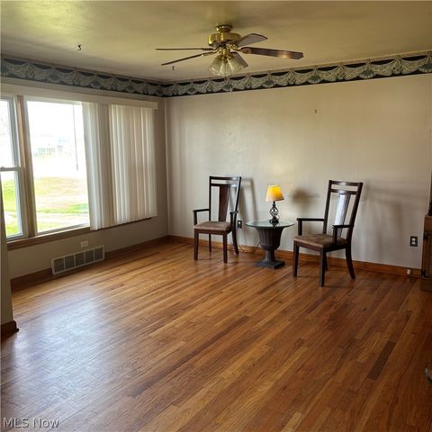 224 S Leavitt Road, Amherst, OH 44001