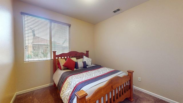 1055 San Jose Avenue, Madera, CA 93637