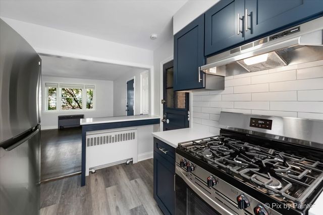 2729 W Berwyn Avenue 2, Chicago, IL 60625