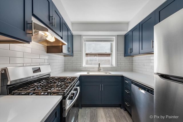 2729 W Berwyn Avenue 2, Chicago, IL 60625