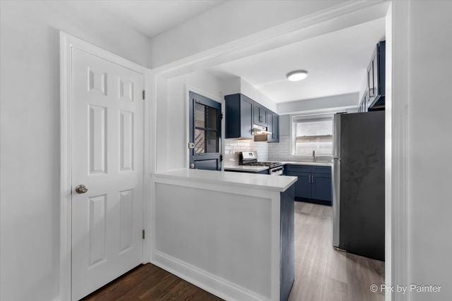 2729 W Berwyn Avenue 2, Chicago, IL 60625