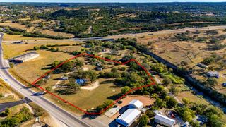899 Harper Rd, Kerrville, TX 78028