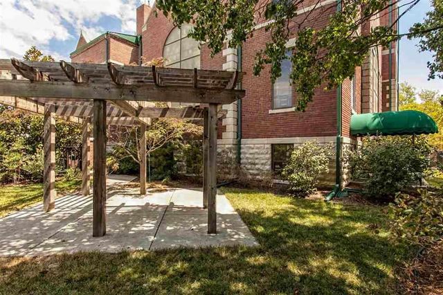 1116 E 1st Street, Wichita, KS 67214