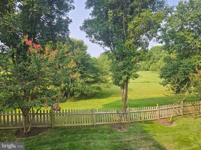 74 MCPHERSON CIR, Sterling, VA 20165