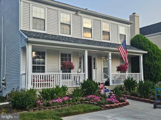 74 MCPHERSON CIR, Sterling, VA 20165