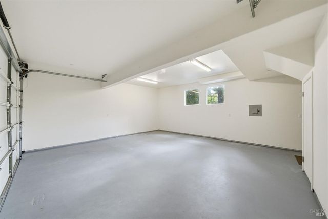 185 Lasso Ln, Santa Rosa, CA 95403