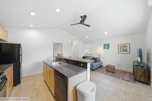 185 Lasso Ln, Santa Rosa, CA 95403