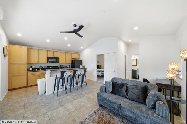 185 Lasso Ln, Santa Rosa, CA 95403