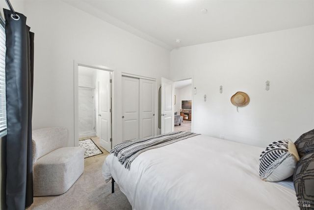 185 Lasso Ln, Santa Rosa, CA 95403