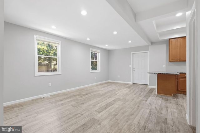 1205 QUINCY ST, Arlington, VA 22201