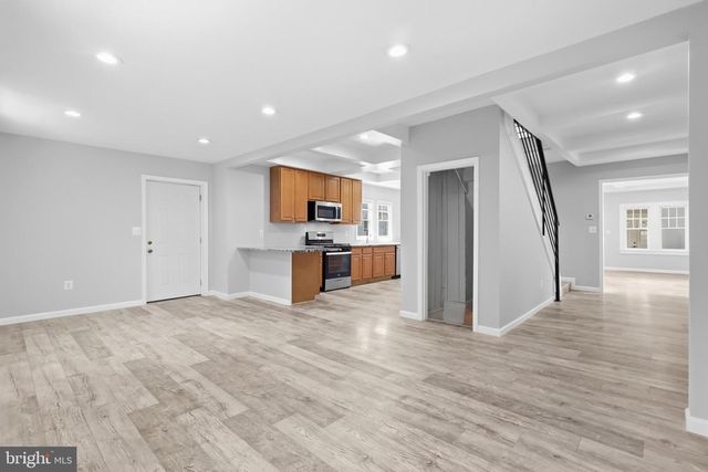 1205 QUINCY ST, Arlington, VA 22201