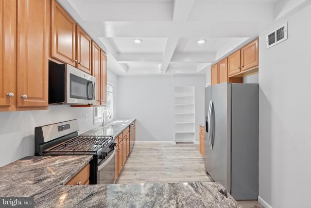 1205 QUINCY ST, Arlington, VA 22201