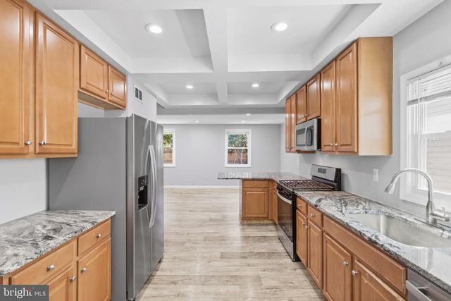 1205 QUINCY ST, Arlington, VA 22201