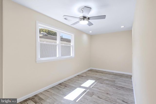 1205 QUINCY ST, Arlington, VA 22201