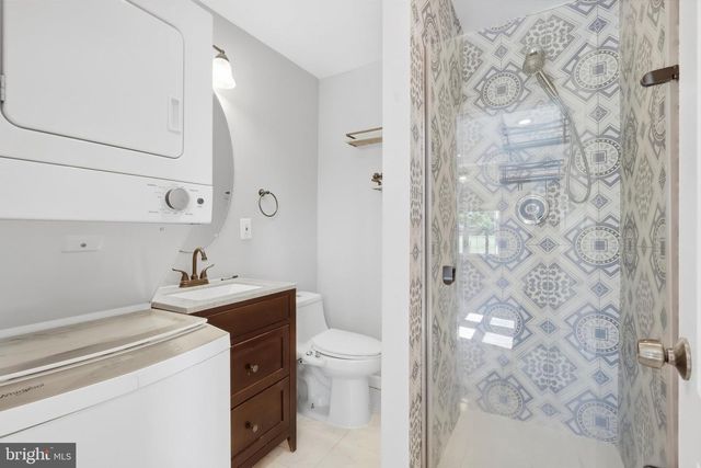 1205 QUINCY ST, Arlington, VA 22201