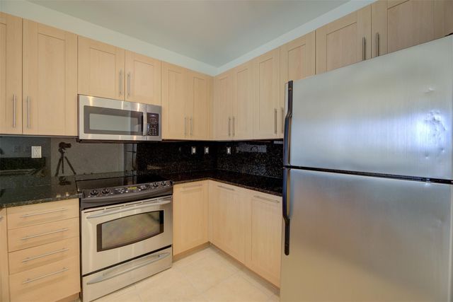 511 SE 5th Avenue 1913, Fort Lauderdale, FL 33301