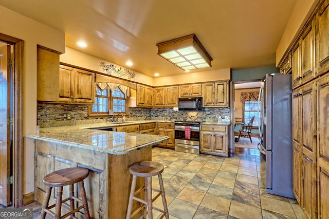 330 Scarlet Lane, Lakemont, GA 30552