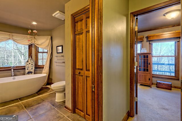 330 Scarlet Lane, Lakemont, GA 30552