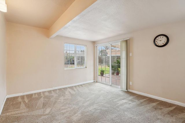 5 Seco Ct, Sacramento, CA 95823