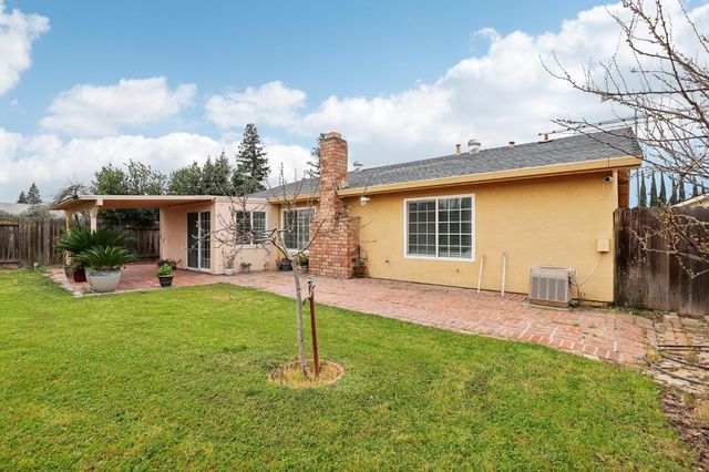 5 Seco Ct, Sacramento, CA 95823