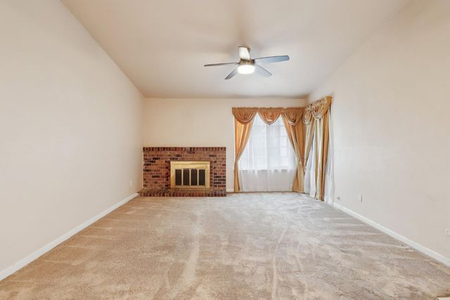 5 Seco Ct, Sacramento, CA 95823