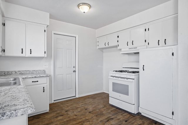 1316 S Spruce Street, Tulare, CA 93274