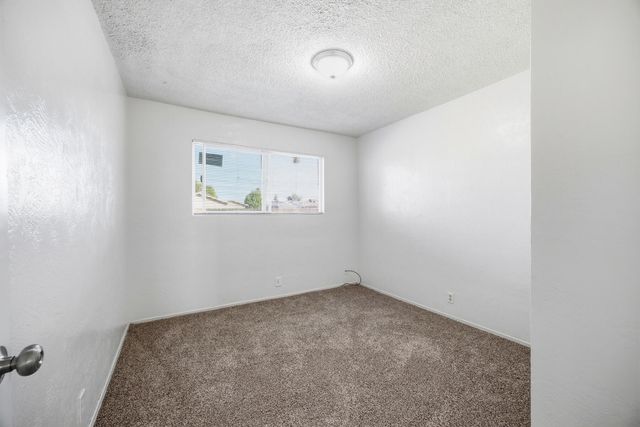 1316 S Spruce Street, Tulare, CA 93274