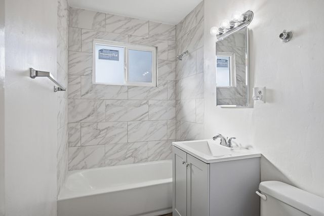 1316 S Spruce Street, Tulare, CA 93274