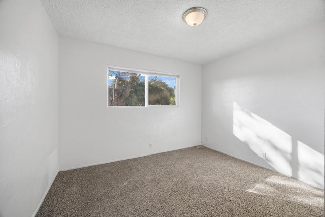 1316 S Spruce Street, Tulare, CA 93274