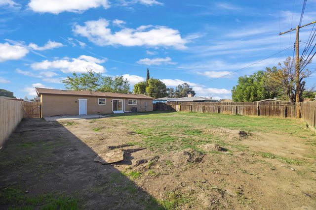 1316 S Spruce Street, Tulare, CA 93274
