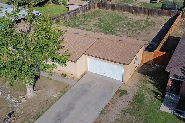 1316 S Spruce Street, Tulare, CA 93274