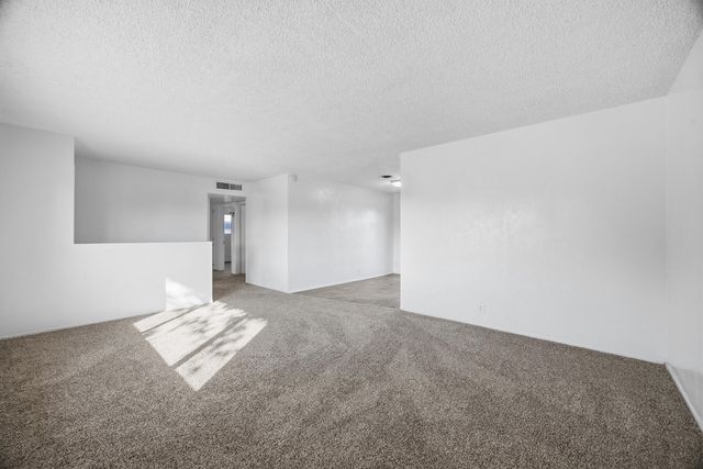 1316 S Spruce Street, Tulare, CA 93274