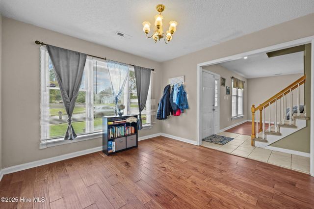 120 Winthrope Way, Jacksonville, NC 28546