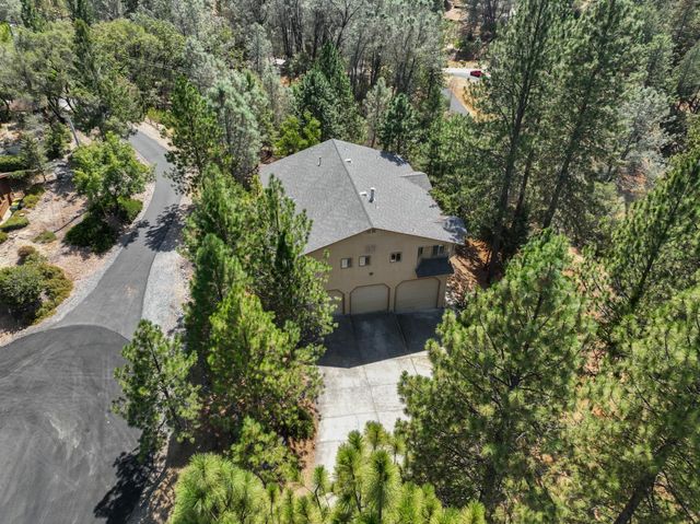 1974 Grouse Ridge Ct, Cool, CA 95614
