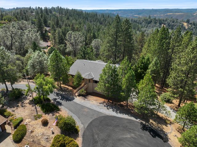 1974 Grouse Ridge Ct, Cool, CA 95614
