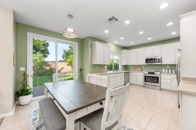 3509 Riojo Way, Rancho Cordova, CA 95670