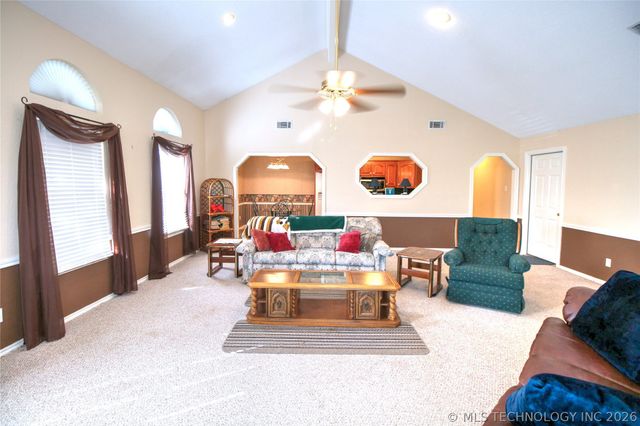 6786 Red Oak, Kingston, OK 73439