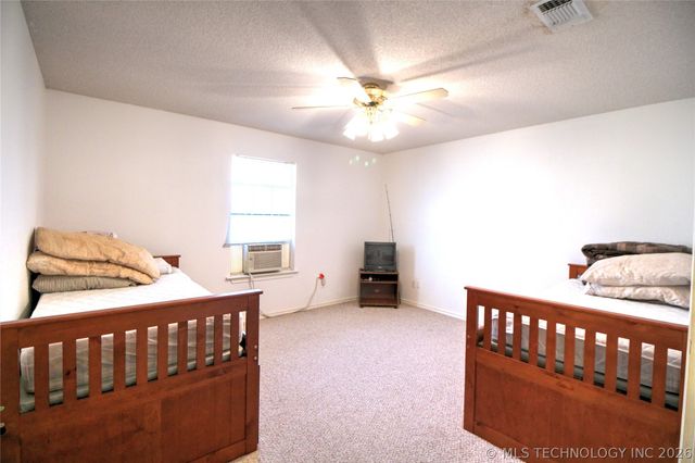 6786 Red Oak, Kingston, OK 73439