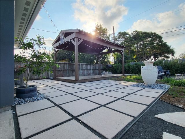 3826 Holland Dr, Corpus Christi, TX 78418
