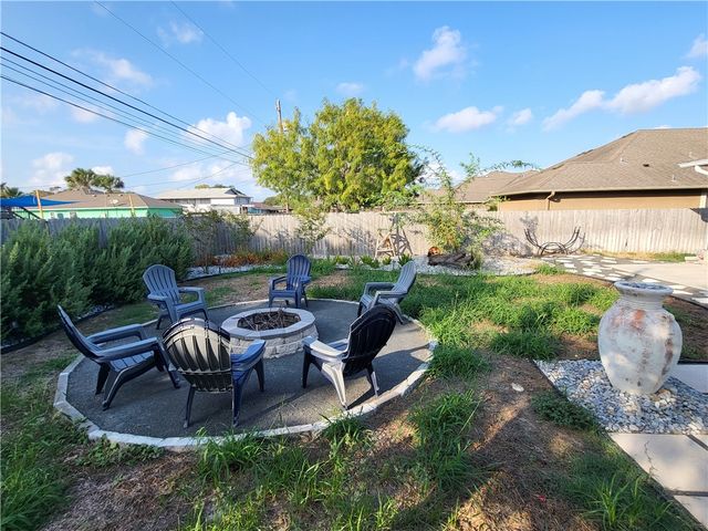 3826 Holland Dr, Corpus Christi, TX 78418