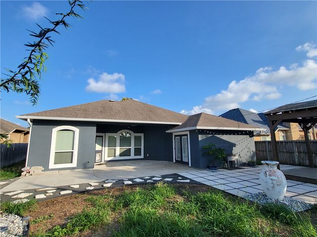 3826 Holland Dr, Corpus Christi, TX 78418