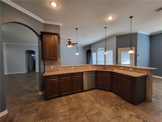 3826 Holland Dr, Corpus Christi, TX 78418