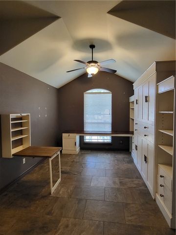 3826 Holland Dr, Corpus Christi, TX 78418