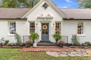 3786 POPLAR AVE, Memphis, TN 38111