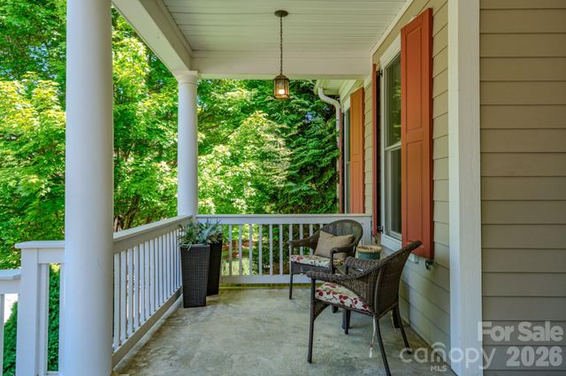 7 Magic Sam Court, Biltmore Lake, NC 28715